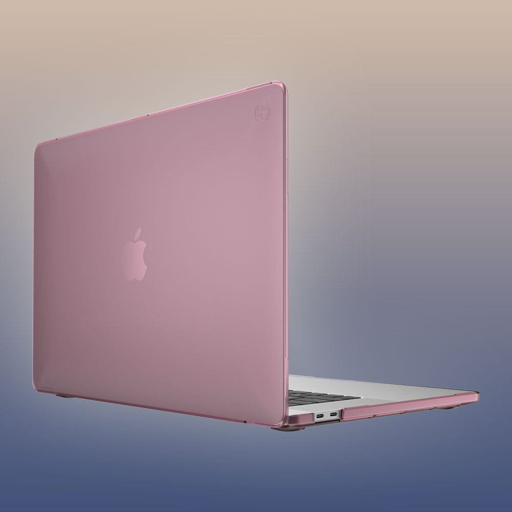Three-quarter angle of MacBook Pro 16-inch (2019) in a SmartShell Crystal Pink case
