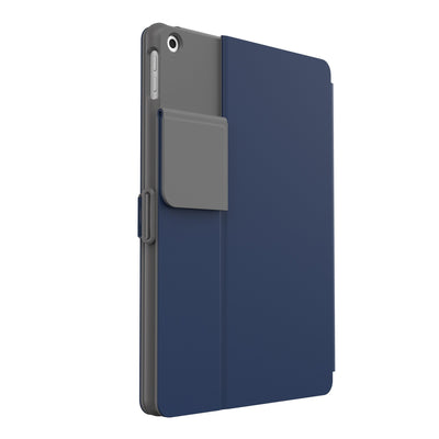 Three-quarter view of the back of the case, with folio closed and camera flap folded down.#color_arcadia-navy-moody-grey