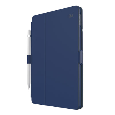 Three-quarter view of front of the case, with folio closed.#color_coastal-blue-charcoal-grey