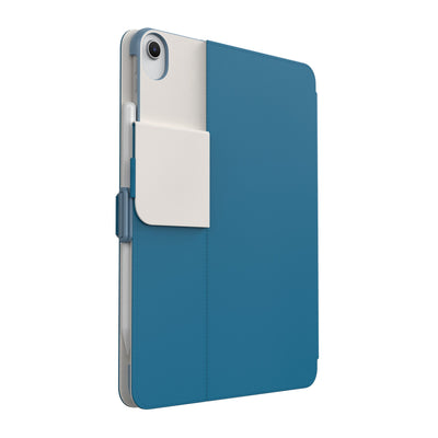 Three-quarter view of the back of the case, with folio closed and camera flap folded down.#color_piccards-blue-frost-beige-faded-teal