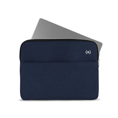 Straight on view of the front of the sleeve with a laptop#color_coastal-blue-white