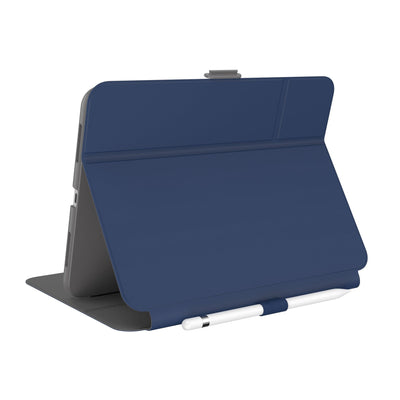Three-quarter view of back of the case, using view stand formation.#color_arcadia-navy-moody-grey